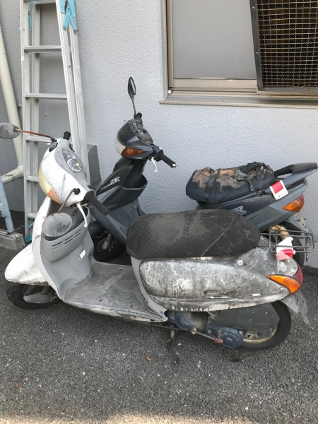 中野富士見町マンション、放置バイク2台を撤去